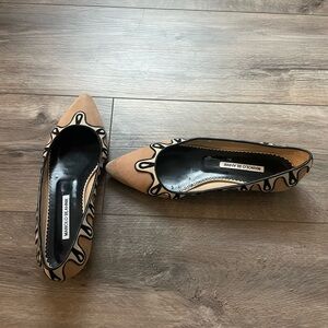 Manolo Blahnik Tan and Black Heels